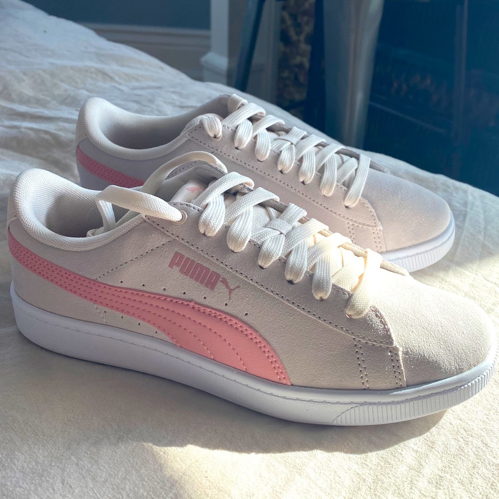 Puma Women’s Vikky v2 Women’s Sneakers